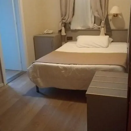 Hotell Rosa Dei Venti