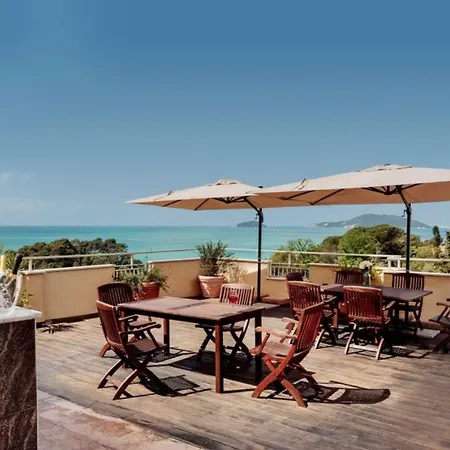 罗莎德温提酒店